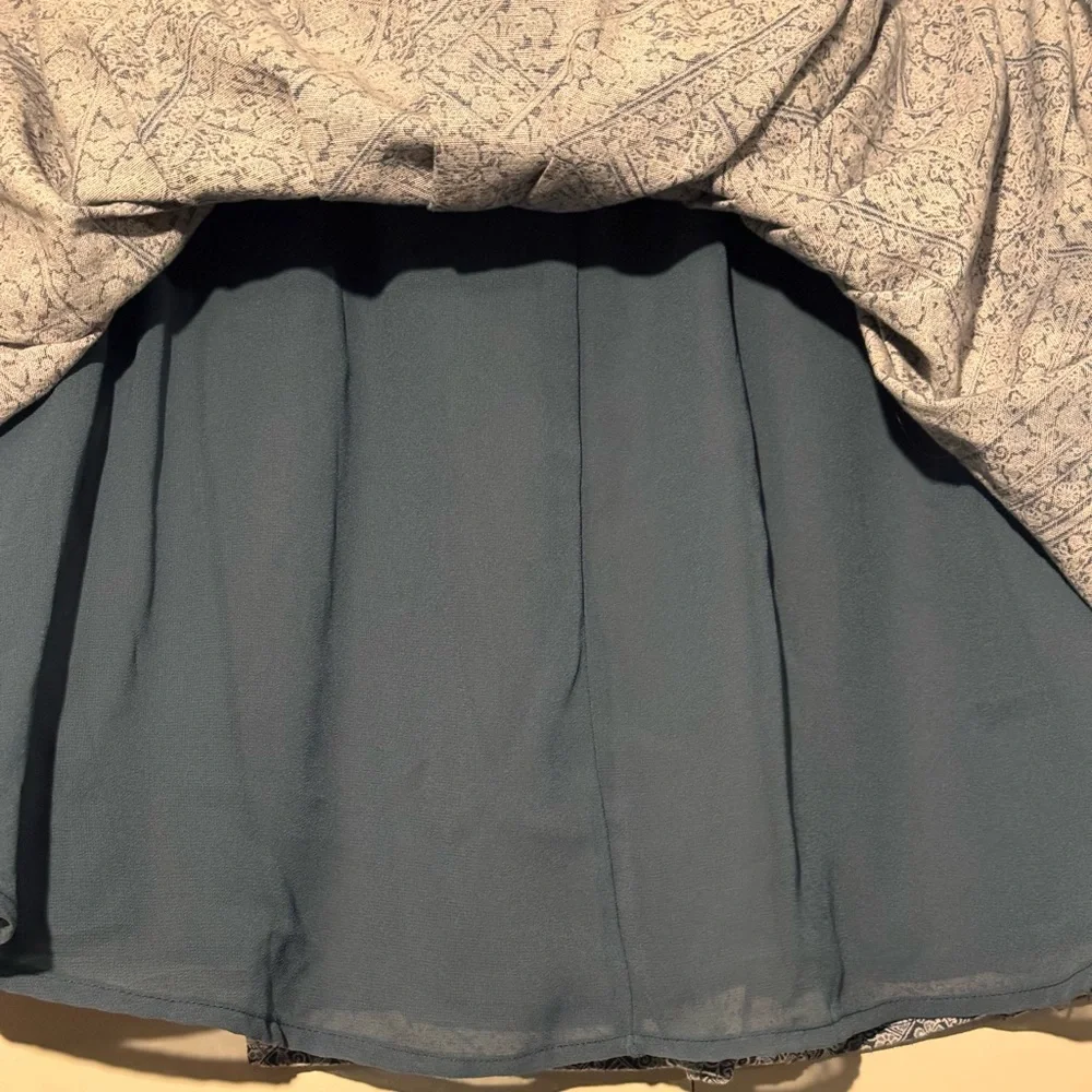 American Eagle Floral Pleated Skirt - Picture 3 of 5